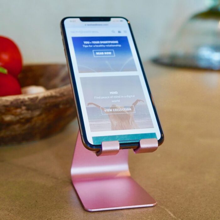 our best smartphone stand adjustable and so pretty the tech stand in rose gold or black vendor unknown 350323